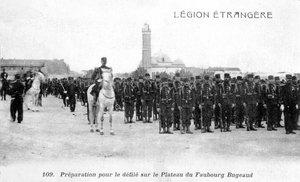 Francia Idegenlégió a Faubourg Bugeaud-fennsíkon készül felvonulni, Algéria, XX. alkotó: Unbekannt