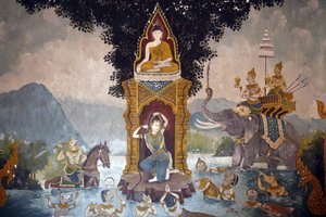 Buddha életének egy jelenetét ábrázoló freskó Wat Phra Doi Suthepben, Chiang Mai államban. Phra Mae Thorani megcsavarja hosszú haját, és a vízözön áradást okoz. Thaiföld alkotó: Unbekannt