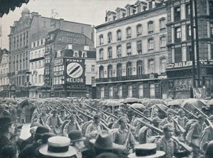 A német gyalogság bevonul Brüsszelbe az esőben, 1914 alkotó: Unbekannt