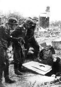 Német csapatok bevonulnak az oroszországi Sztálingrádba, 1942 szeptemberében alkotó: Unbekannt