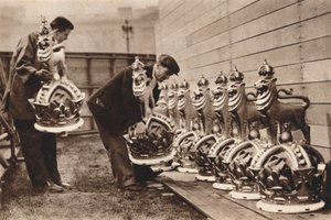 Aranyozott koronák a bevásárlóközpont számára, 1937 alkotó: Unbekannt