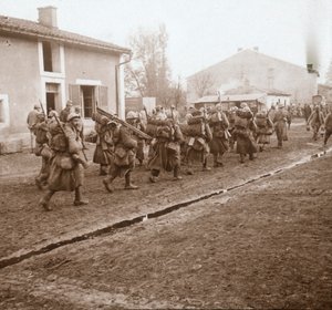 Felfelé haladva Verdunba, Észak-Franciaországba, c1914-c1918. alkotó: Unbekannt