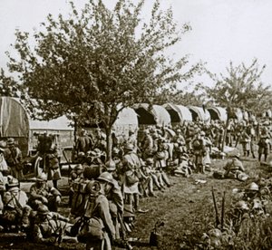 Felfelé haladva Verdunba, Észak-Franciaországba, c1914-c1918 alkotó: Unbekannt