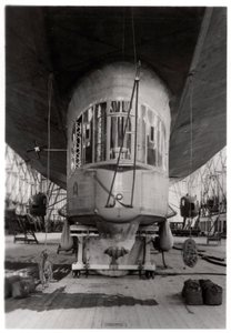 Egy Zeppelin léghajó gondolája, Bodeni-tó, Németország, c1909-1933 1933 alkotó: Unbekannt