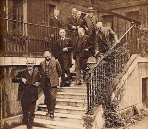 Válsághelyzetben lévő kormány, V. György király kérésének megfelelően nemzeti kabinetet alakít, 1931, 1938 alkotó: Unbekannt