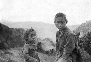 Hill törzs gyermekei, Chakrata, 1917 alkotó: Unbekannt