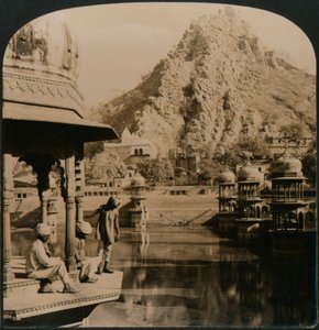 Alwar szent tankja, palotákkal és szentélyekkel körülvéve, elképesztő szépségű színhely, India, 1907 alkotó: Unbekannt