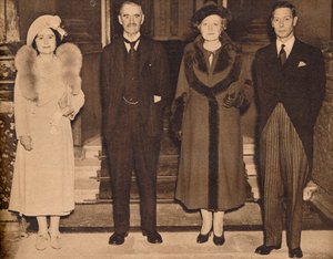 Újra otthon – a király, a királynő, Mr. és Mrs. Chamberlainnel, 1938, 1938 alkotó: Unbekannt