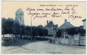 Ile de France, Essonne (91), Soisy sur Ecole (Soisy-sur-Ecole): Templom tér – Képeslap 19. század vége – 20. század eleje alkotó: Unbekannt