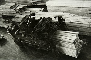 Egy fafeldolgozó gyárban, Oroszország, 1950-es évek alkotó: Unbekannt