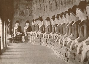 A buddhista templom belseje, Sagaing, 1900. alkotó: Unbekannt