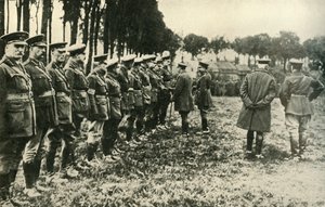 V. György király meglátogatja a szövetséges erőket a frontvonalon, első világháború, 1915, c1920. alkotó: Unbekannt