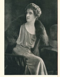 Lady Oxford szerint népszerű liberálisnak lenni Booths Gin mellett, és akkor a buli lesz a legjobb alkotó: Unbekannt