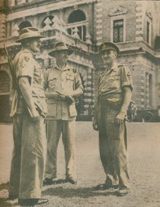 A burmai kampány vezetői Rangoonban találkoztak, miután 1945. május 3-án a városok összeomlottak. alkotó: Unbekannt