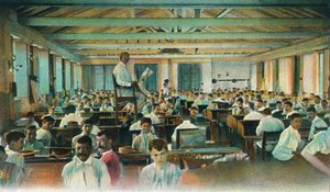 Lektor szivarhengerekhez olvas, Szivargyár, Havanna, Kuba, 1910-es évek alkotó: Unbekannt