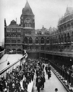 Liverpool Street állomás reggel kilenc órakor, London, 1926-1927 alkotó: Unbekannt