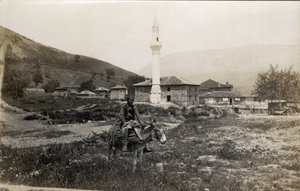 Macedoine, Görögország: férfi szamáron a minaret előtt - Képeslap 1914-1918 alkotó: Unbekannt