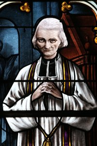 Mezilles templom. Ólomüveg ablak. Vianney Szent János Mária. Az Ars gyógyítása. Franciaország – Jean Marie Vianney abbe (Vianey, Viannay, Viennet), a Cure d
