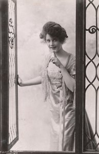 Miss Billie Burke, 1884-1970, c1930. alkotó: Unbekannt