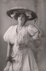 Miss Gabrielle Ray, 1883-1973, c1930. alkotó: Unbekannt