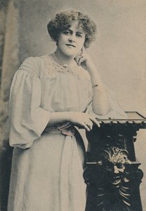 Miss Marie Studholme, 1872-1930, c1930. alkotó: Unbekannt