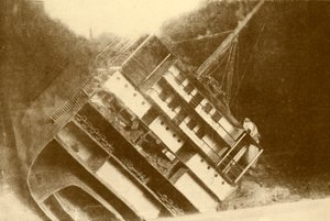 Modell: The Laurentic As She Originally Lay, 120 Feet Below The Surface, 1930. sz. alkotó: Unbekannt