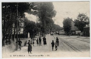 Normandia, Calvados (14), Ouistreham: kilátás a Luc sur Mer utcára Riva Bellában (Riva-Bella) - Képeslap, 19. század vége – 20. század eleje alkotó: Unbekannt
