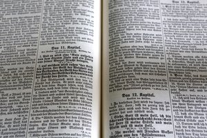 Obersteinbach, Bas-Rhin, Franciaország, 2014.05.29. – Biblia. evangélikus templom. alkotó: Unbekannt