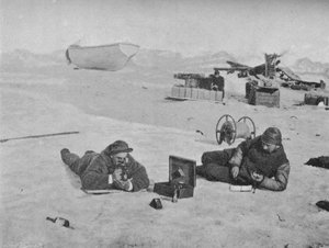 Megfigyelés szektáns és mesterséges horizont segítségével. 1895. július 1897 alkotó: Unbekannt