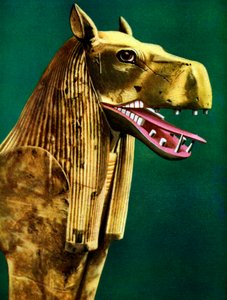 Az 1933-1934-es egyiptomi Tutanhamon sírjában talált ünnepi kanapé egyik ikertartója alkotó: Unbekannt