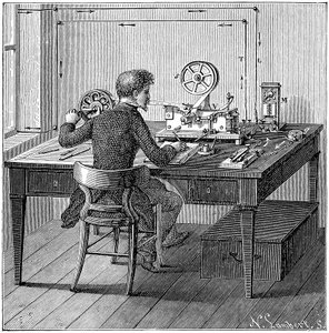 A kezelő morze-jelű üzenetet kap egy elektromos nyomtató távírón, 1887 alkotó: Unbekannt