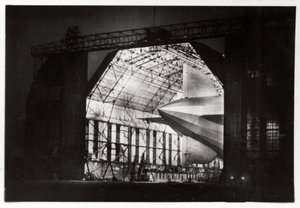 Éjszakai repülés előkészületei, Zeppelin LZ 127 Graf Zeppelin, 1933 alkotó: Unbekannt