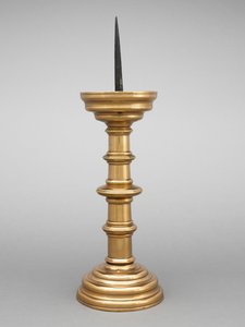 Pricket gyertyatartó, 1500-as évek eleje. alkotó: Unbekannt
