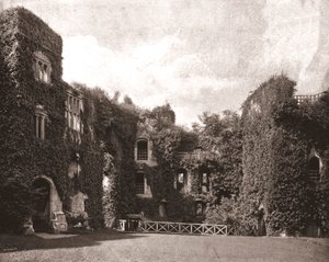 Raglan kastély, Monmouthshire, Wales, 1894. alkotó: Unbekannt