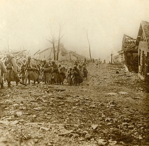 Felmentő gyalogság Douaumont támadásánál, Észak-Franciaországban, 1916 alkotó: Unbekannt