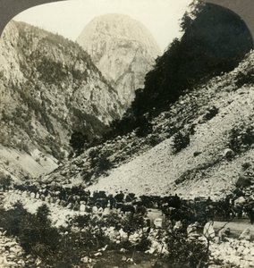 Rocky Jordalsnut 3620 láb a turistakocsikkal teli út mellől, Norvégia, c1905. alkotó: Unbekannt