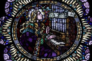 Fiatalabb Szent Péter katolikus templom. Rózsaablak. Sancta Cecilia, a zenészek védőszentje. Strasbourg. Franciaország. alkotó: Unbekannt