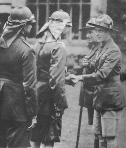 A walesi herceg által üdvözölt cserkészek az Arrowe Parkban, Birkenheadben, 1929 1936. alkotó: Unbekannt