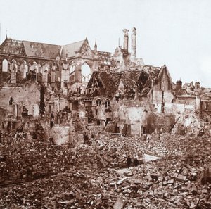 Soissons katedrális, Soissons, Észak-Franciaország, c1914-c1918. alkotó: Unbekannt