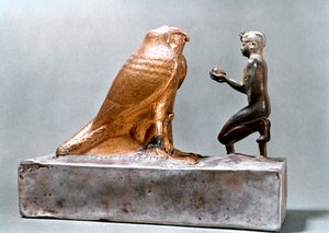 Taharqa a sólyom Hemen előtt, ókori egyiptomi, Kr.e. 7. század alkotó: Unbekannt