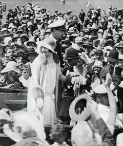 A herceget és a hercegnőt tömegek sújtották Aucklandben, 1927, 1937 alkotó: Unbekannt