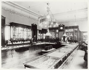 The Faberge Emporium (f/w fotó) alkotó: Unbekannt