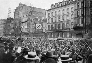 A német hadsereg átvonul Brüsszelen, első világháború, 1914 1920 alkotó: Unbekannt