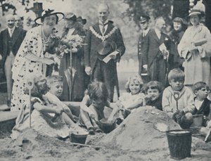 A királynő játszóteret nyit, 1936, 1937. alkotó: Unbekannt