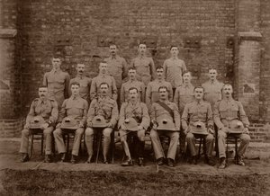 Az 1. Royal Munster Fusiliers ezredrendőrsége, Rangoon, Burma, 1913 alkotó: Unbekannt