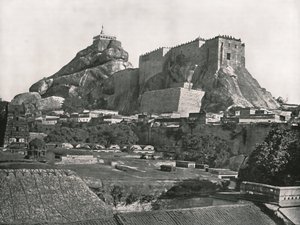 A szikla északról nézve, Trichinopoly, India, 1895. alkotó: Unbekannt