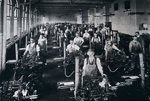Az Egyesült Államok Kormányzati Nyomdahivatala 126 öntőgépet is üzemeltet, 1916 alkotó: Unbekannt