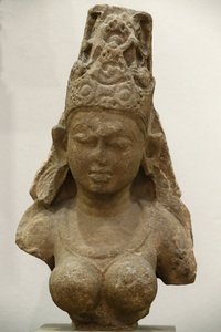 A Victoria and Albert Múzeum. Manó. 800-900. Pratihara időszak. homokkő. Közép-India (Madhya Pradesh). Egyesült Királyság alkotó: Unbekannt