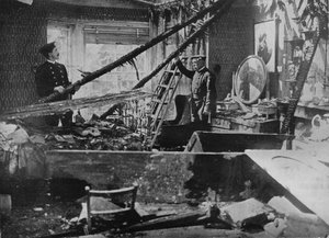Az egyik roncsolt ház belseje Southendben, 1915 alkotó: Unbekannt