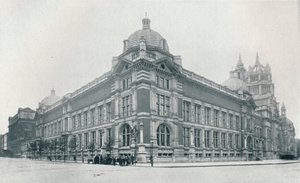 Az új Victoria and Albert Múzeum 1909. június 26-án nyílt meg alkotó: Unbekannt